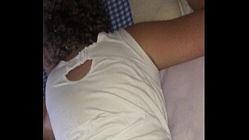 Esposa dormindo de calcinha