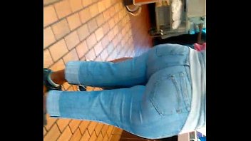 Mexican milf booty in jeans side view