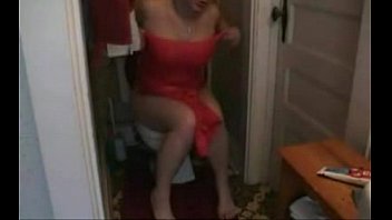Hot bitch farts on the toilet