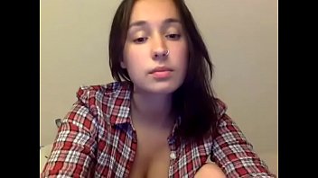 Cute Young Babe with Nice Natural Tits on Cam - CamGirlsUntamed.com